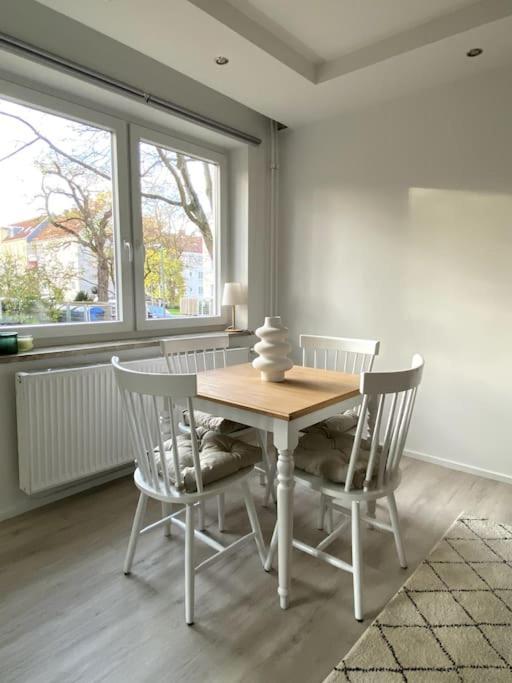 Country Style Apartment With Balcony Near Fair Hannover Exterior photo