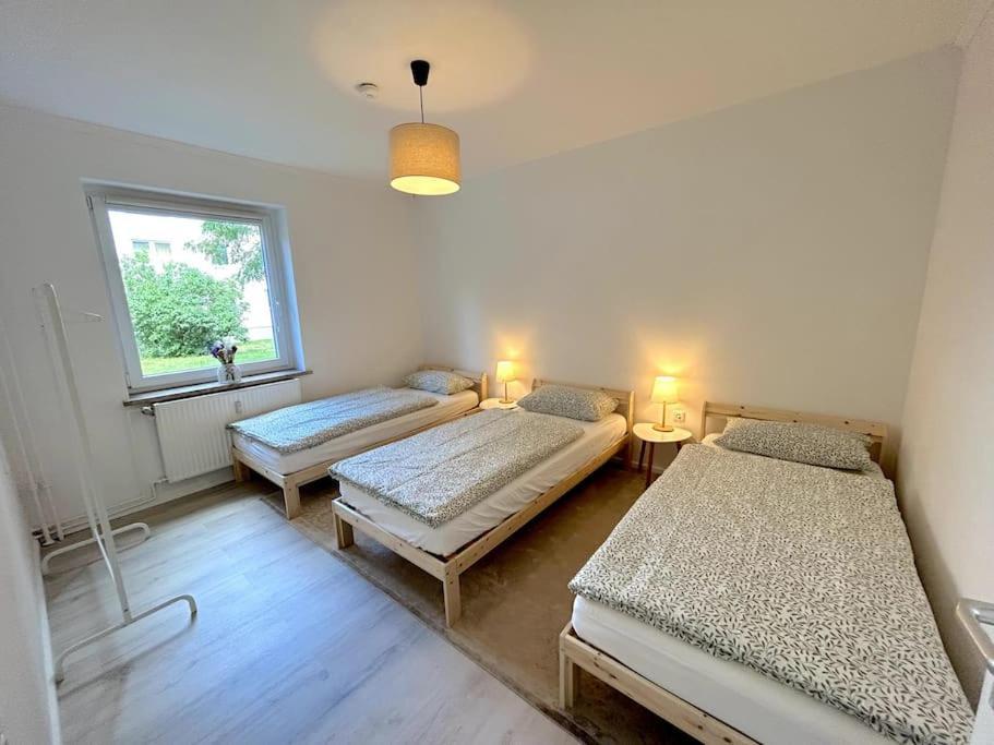 Country Style Apartment With Balcony Near Fair Hannover Exterior photo